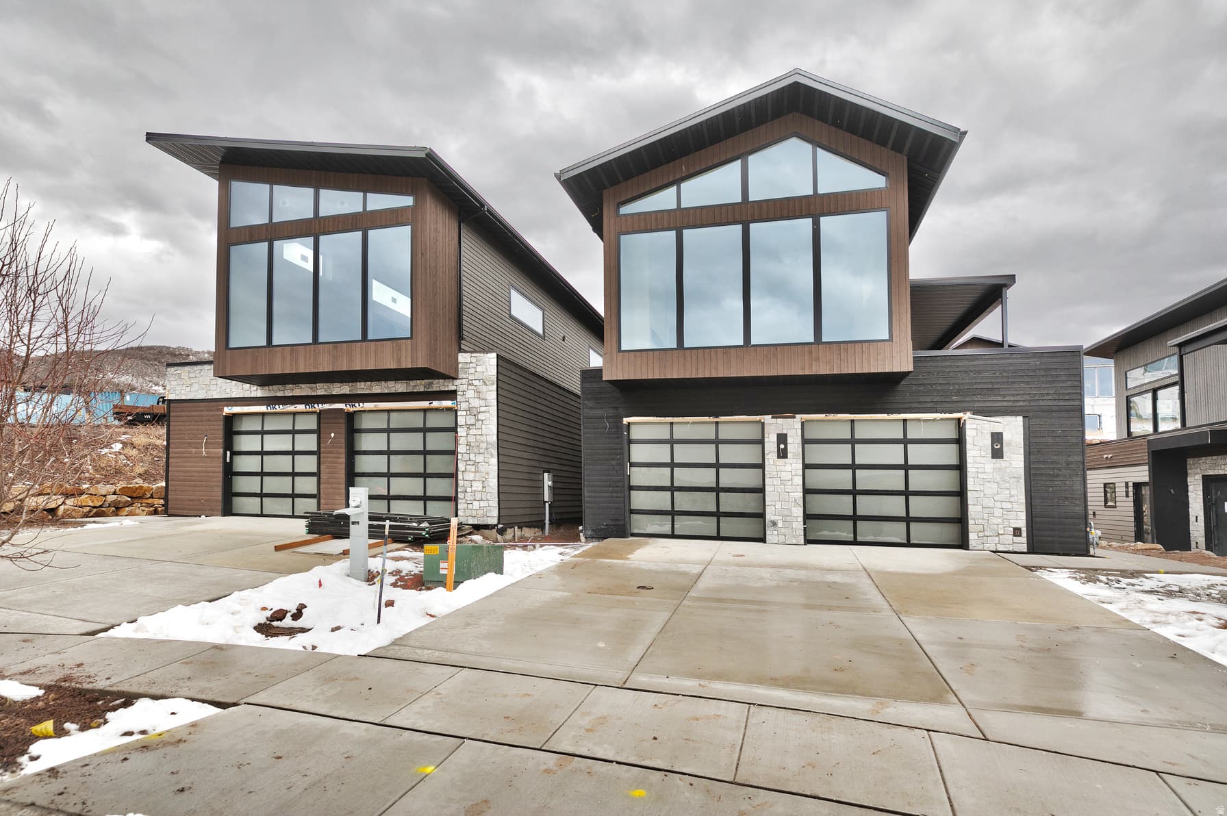 3885 E ISLAY DR photo 1
