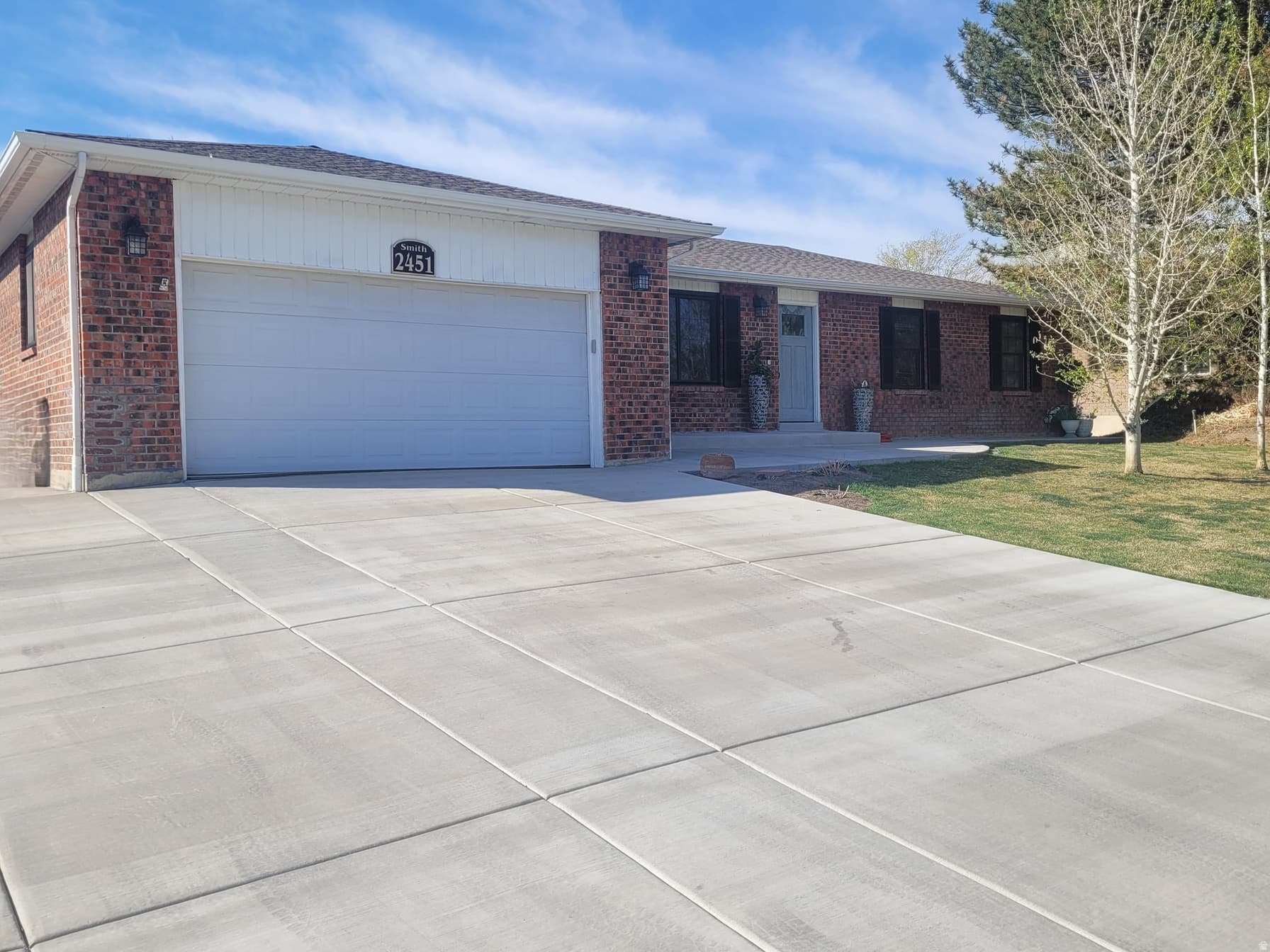 2451 W TANYA AVE photo 1