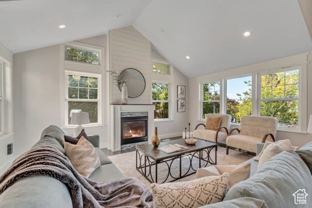 24 QUIET MEADOW LN