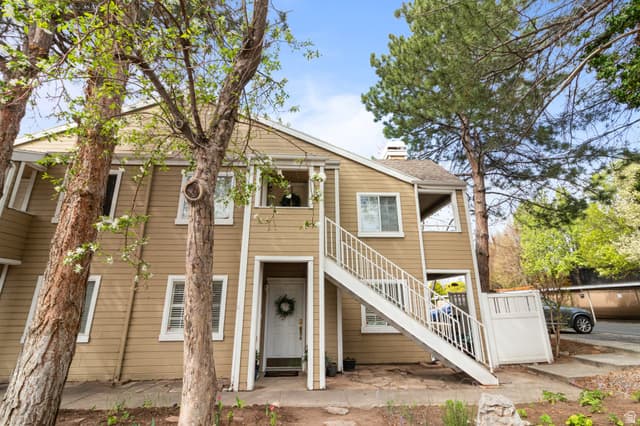 1498 E FOXBORO DR #1